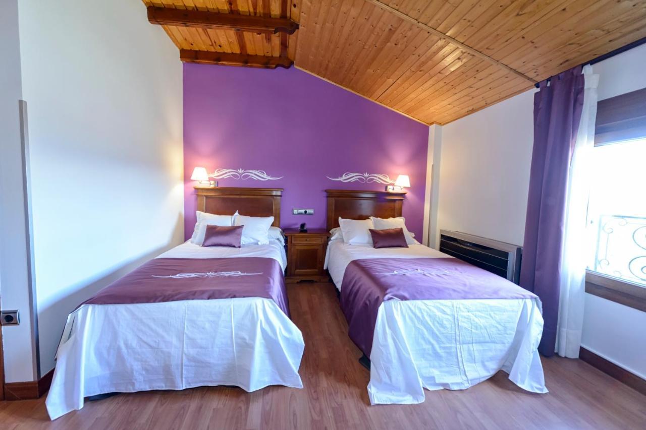 Hotel La Barrosa Abejar Exteriör bild