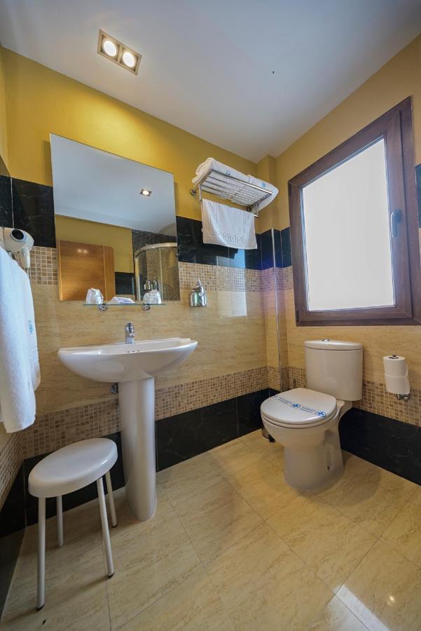 Hotel La Barrosa Abejar Exteriör bild