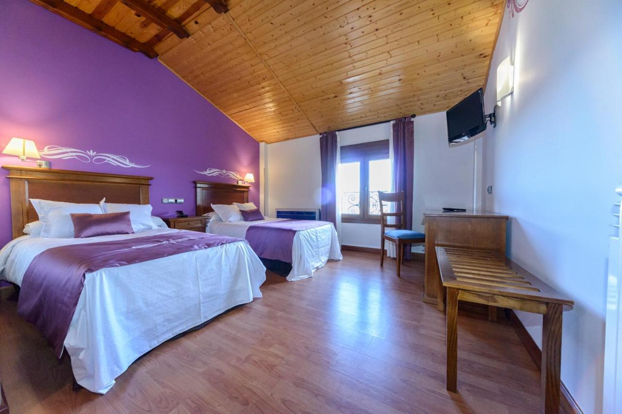 Hotel La Barrosa Abejar Exteriör bild