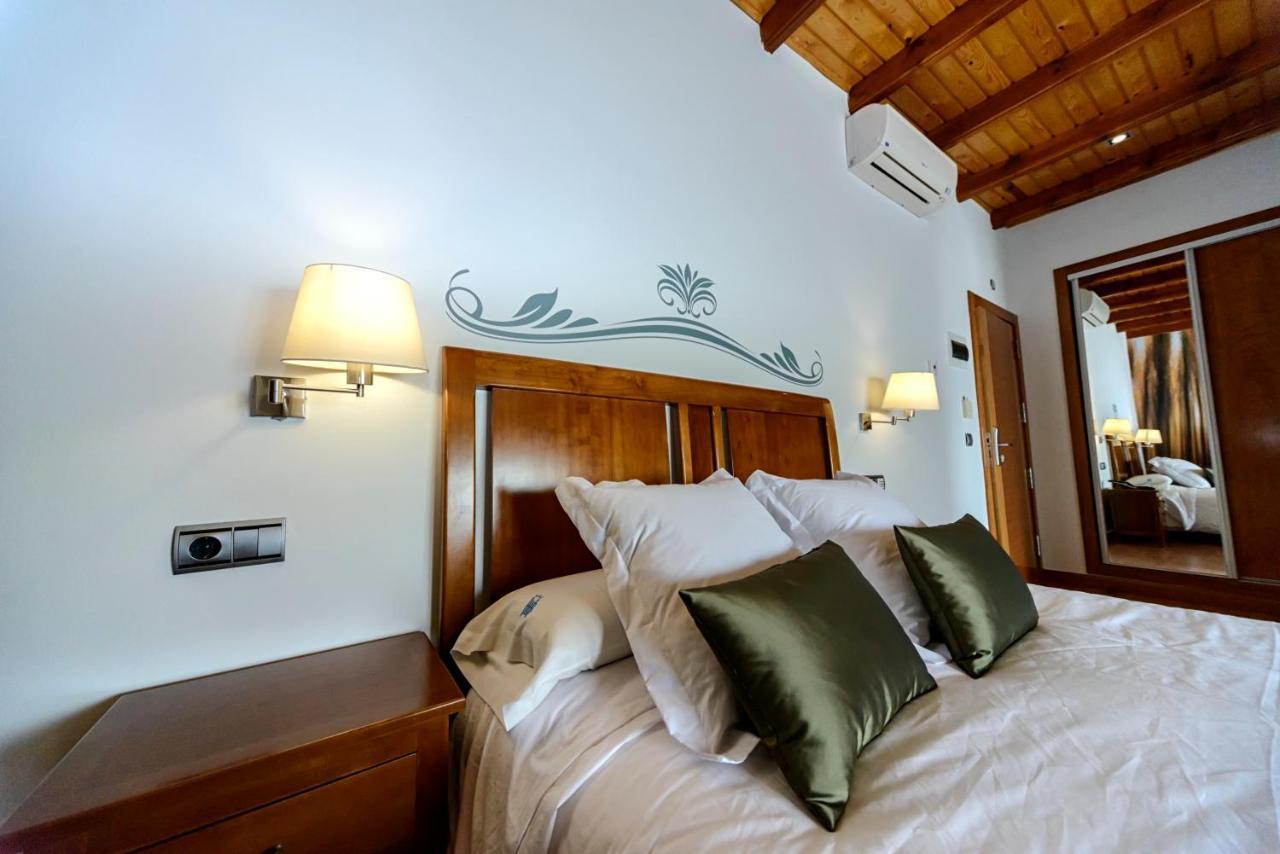 Hotel La Barrosa Abejar Exteriör bild