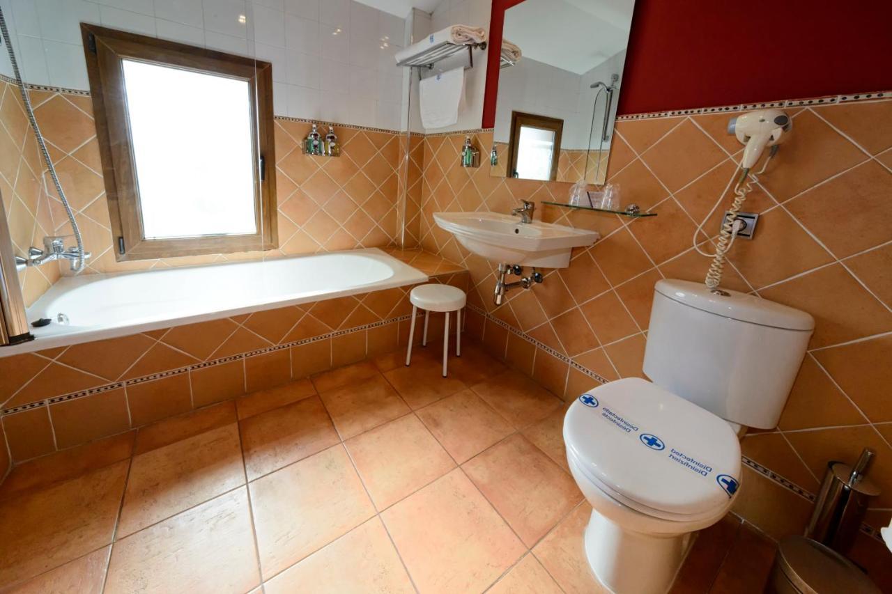 Hotel La Barrosa Abejar Exteriör bild
