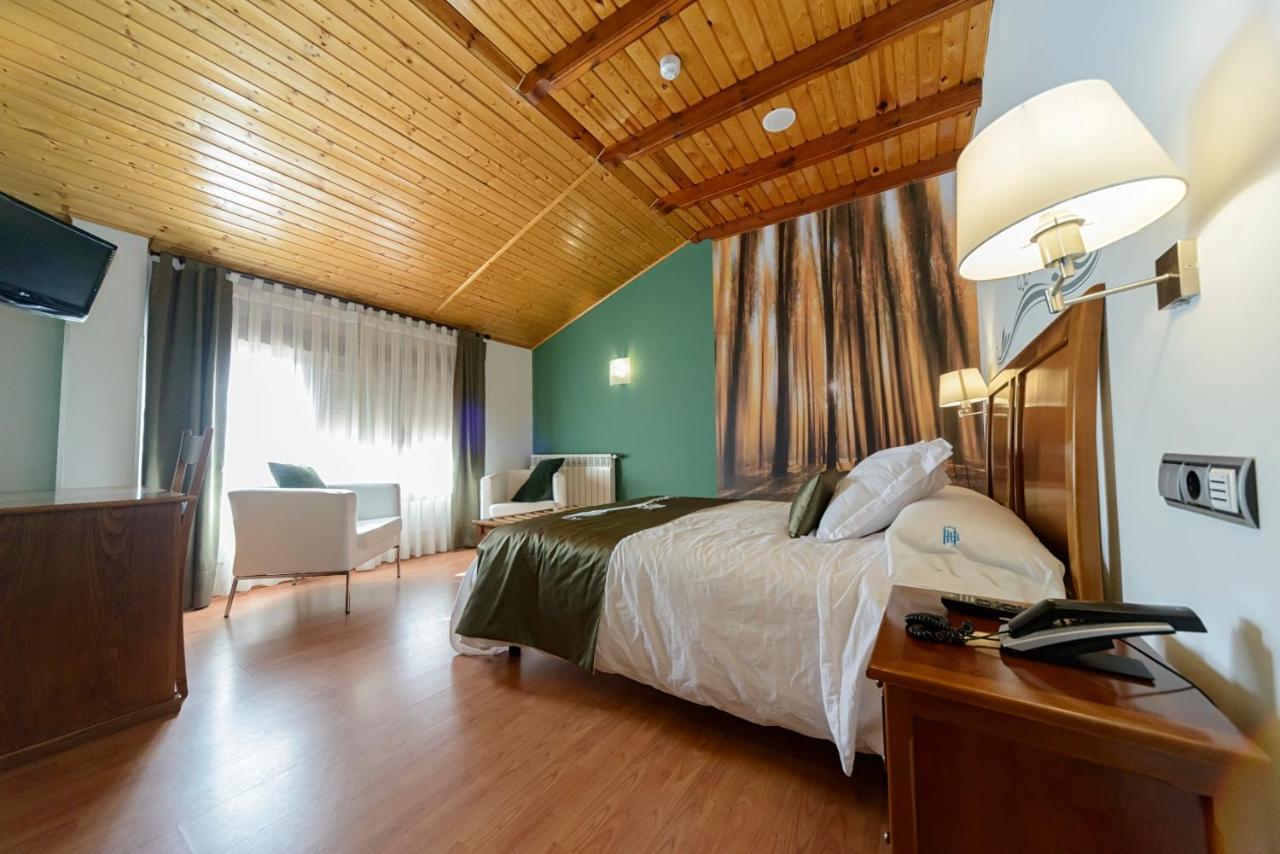 Hotel La Barrosa Abejar Exteriör bild