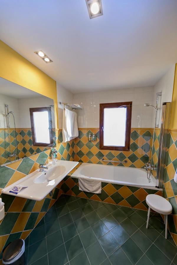 Hotel La Barrosa Abejar Exteriör bild
